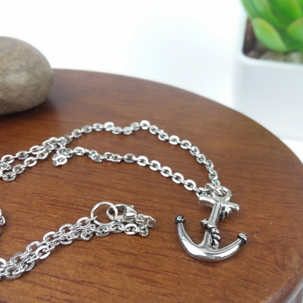 ‼️2/$16‼️ Anchor Charm Necklace